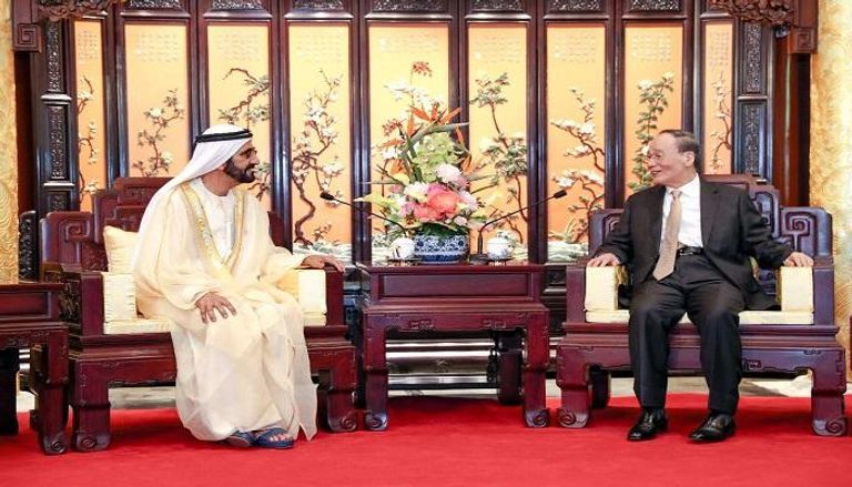 الشيخ محمد بن راشد خلال لقائه نائب الرئيس الصيني