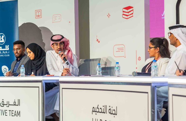 "فوائد وسلبيات الكتب الرقمية" في مناظرة بـ"أبوظبي الدولي للكتاب"