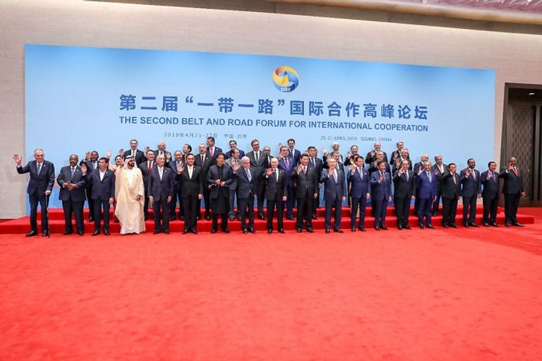 الشيخ محمد بن راشد والرئيس الصيني