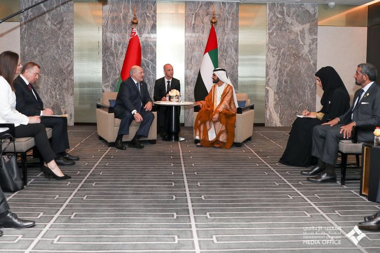 محمد بن راشد يلتقي رئيس بيلاروسيا