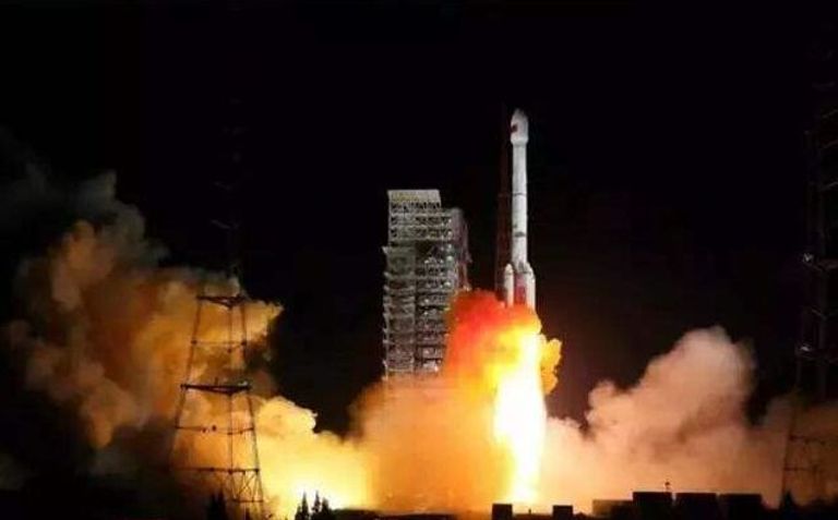 أول قمر صناعي جزائري مخصص للاتصالات "الكوم سات 1" مشروع توليد الكهرباء بالطاقة الشمسية في دبي