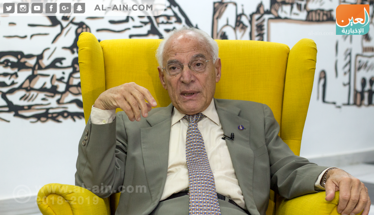 العالم المصري فاروق الباز