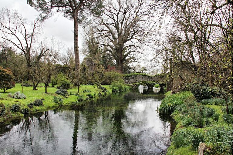 حديقة نينفا الإيطالية