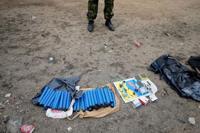 شرطة سريلانكا تطارد مرتكبي المذبحة شرطة سريلانكا تطارد مرتكبي المذبحة