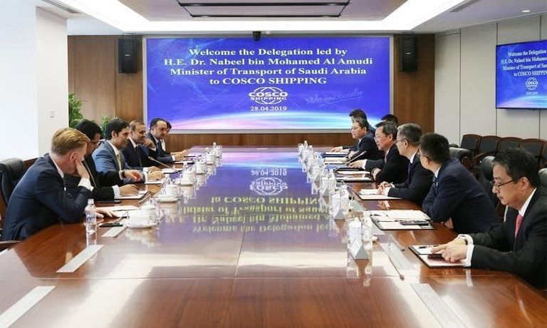 الوفد السعودي خلال زيارته لميناء شنغهاي الصيني