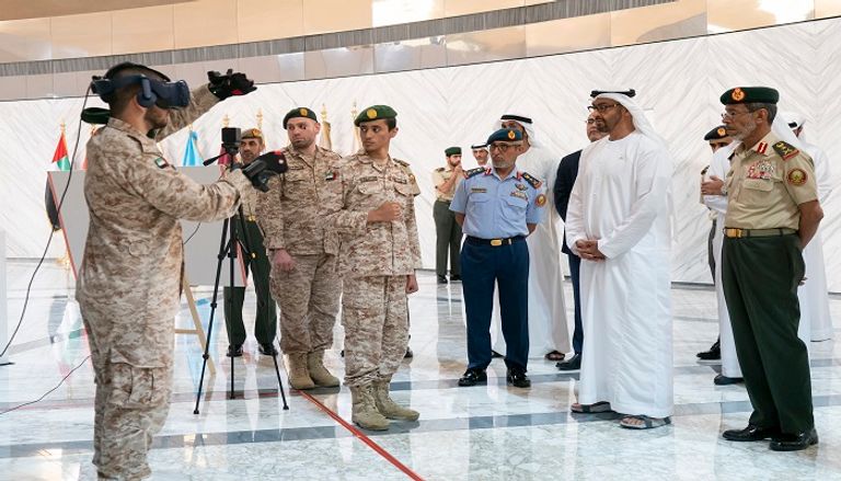 الشيخ محمد بن زايد بمعرض 