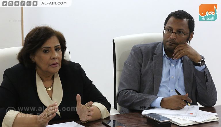 الدكتورة أماني الطويل مساعد مدير مركز الدراسات السياسية والاستراتيجية بمؤسسة الأهرام خلال الندوة الحلقة النقاشية