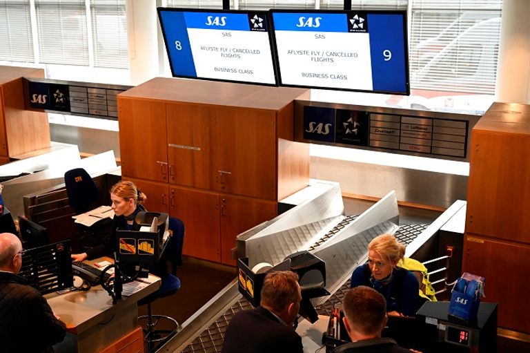 الخطوط الأسكندنافية تلغي 1200 رحلة جراء إضراب للطيارين