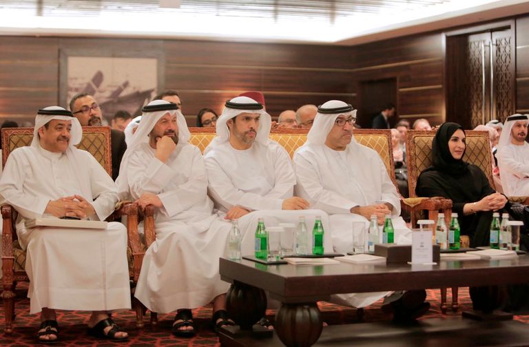 جانب من الجلسة الحوارية