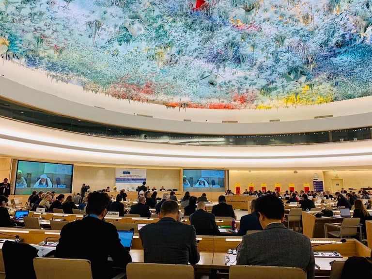 الشيخ عبدالله بن بيه خلال تتويجه في مقر الأمم المتحدة.