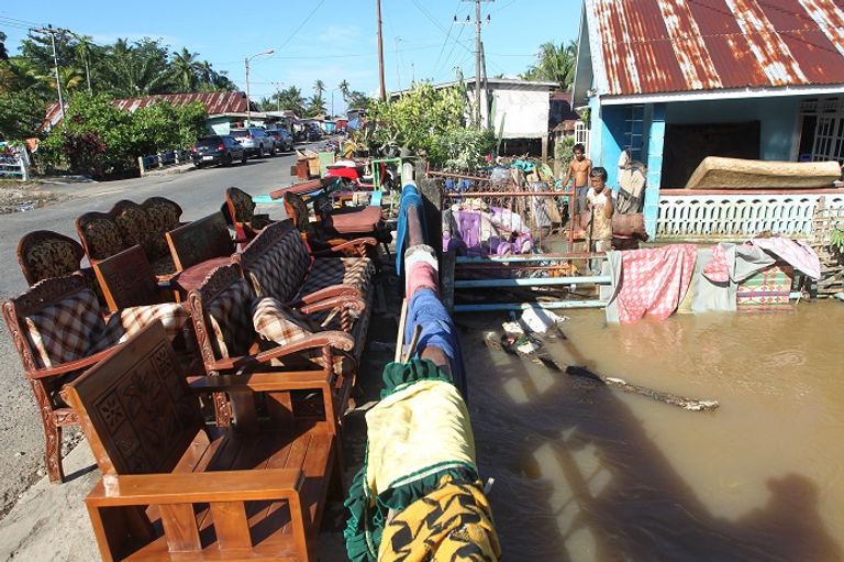 فيضانات إندونيسيا