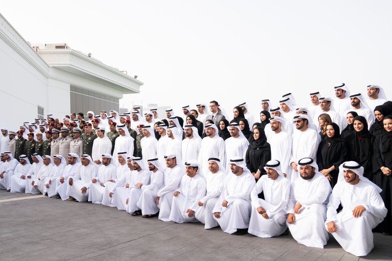 محمد بن زايد مع لجان ملتقى الأخوة الإنسانية.