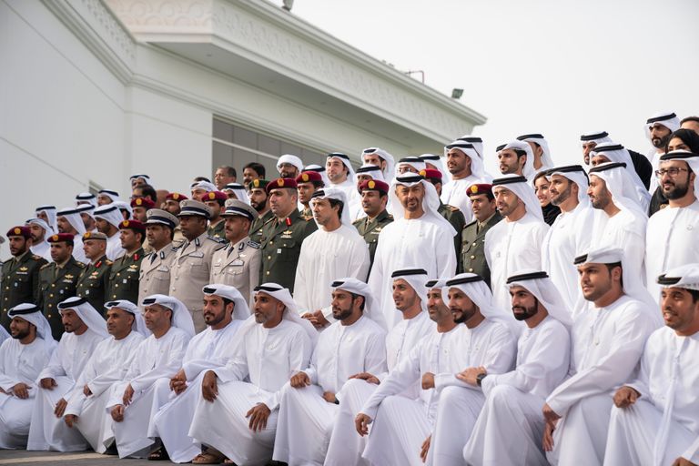 محمد بن زايد مع لجان ملتقى الأخوة الإنسانية.