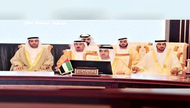 وفد الإمارات المشارك في اجتماع لجنة التعاون التجاري الخليجي بمسقط