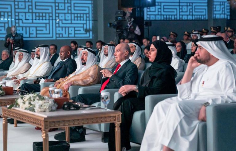 الشيخ الدكتور سلطان بن محمد القاسمي ورئيس مؤسسة "عامل".