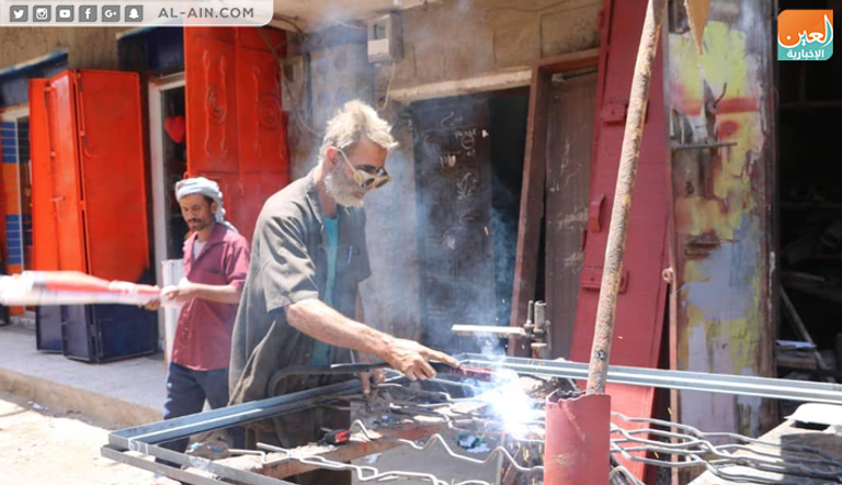 عمال اليمن معاناة مستمرة نتيجة الانقلاب 