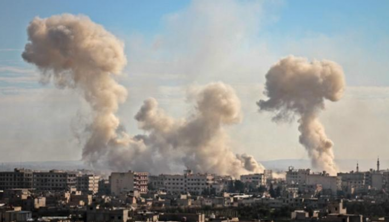أعمدة الدخان تتصاعد في سماء إدلب - أرشيفية
