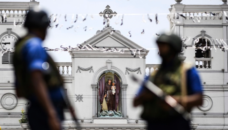 قوات أمن أمام كنيسة في سريلانكا