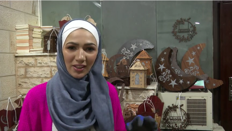 "ورشة للفوانيس" تضيء حياة أردنية شغوفة بزينة شهر الصوم