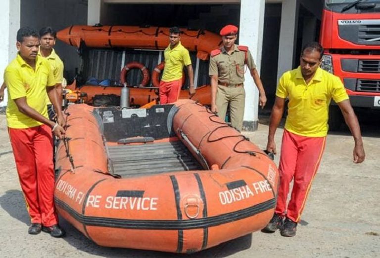 إجلاء جماعي في الهند مع اقتراب الإعصار 