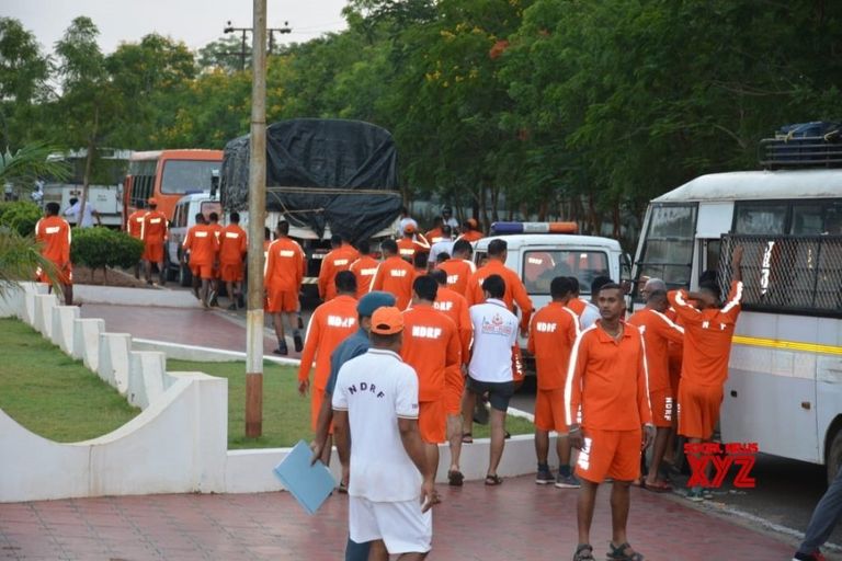 إجلاء جماعي في الهند مع اقتراب الإعصار 