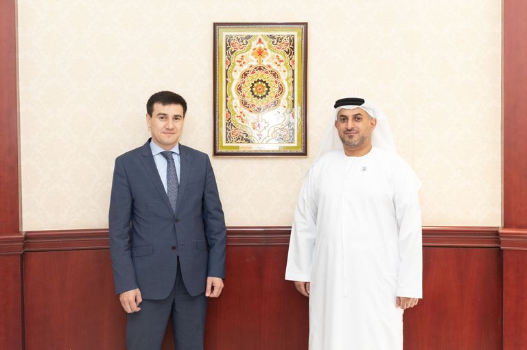 محمد هلال المهيري خلال اجتماعه وسفير طاجيكستان بالإمارات غرفة أبوظبي تبحث تعزيز التعاون مع طاجيكستان