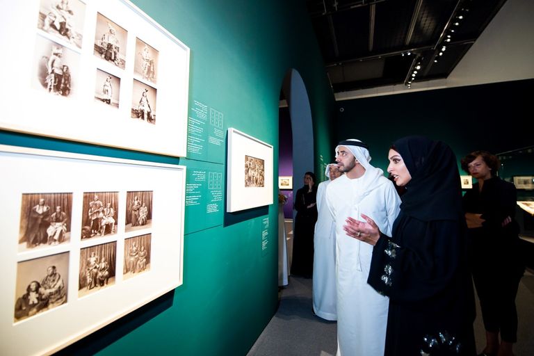 الشيخ عبدالله بن زايد يزور متحف اللوفر أبوظبي