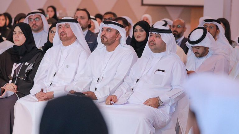7 وزراء يبحثون مستقبل التعليم في الإمارات