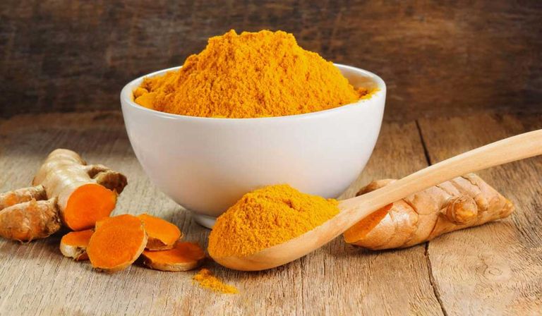 8 علاجات طبيعية لـ"حب الشباب".. أبرزها العسل وقشر البرتقال