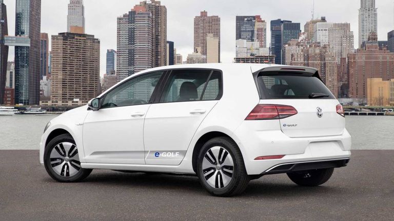 سيارة بي إم دابليو الكهربائية i3