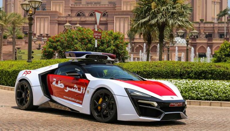 سيارة شرطة أبوظبي الجديدة طراز "ليكان"