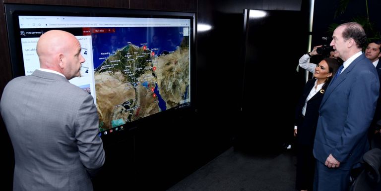 رئيس البنك الدولي ووزيرة الاستثمار المصرية