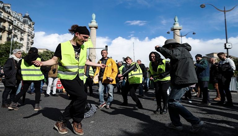 جانب من مسيرات السترات الصفراء في الأسبوع الـ25
