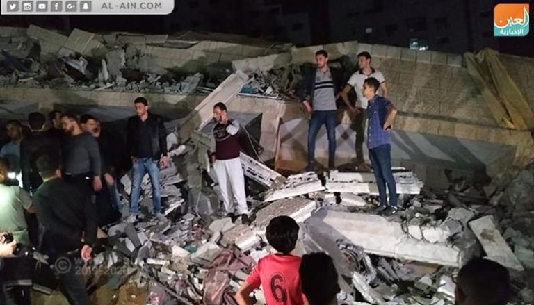 آثار القصف الإسرائيلي على أحد المنازل في غزة