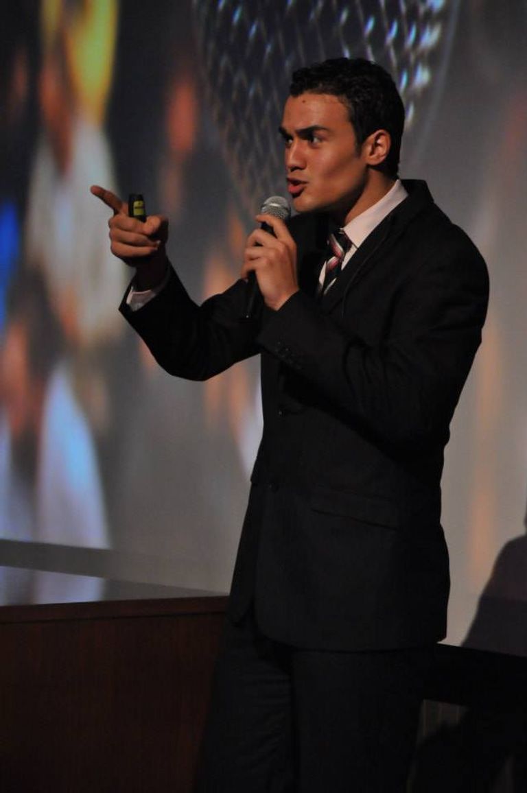 الشاب الإماراتي أحمد سليم قبل تخفيض وزنه.