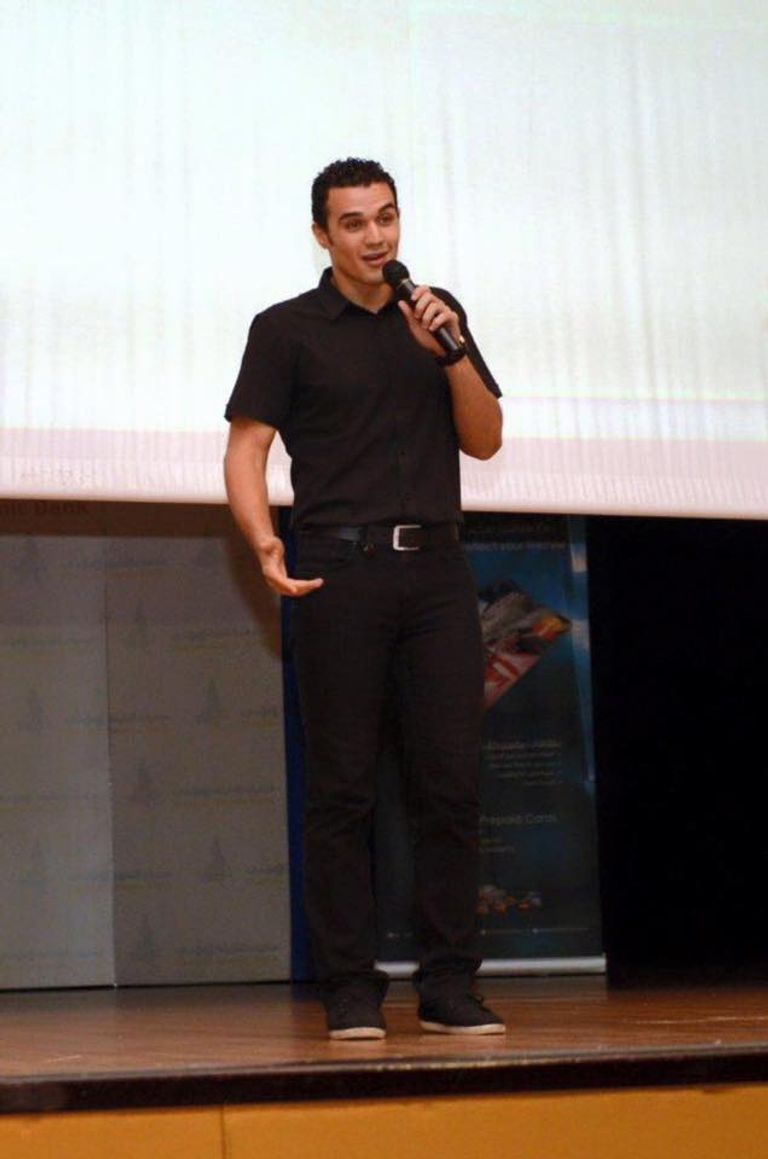 الشاب الإماراتي أحمد سليم قبل تخفيض وزنه.