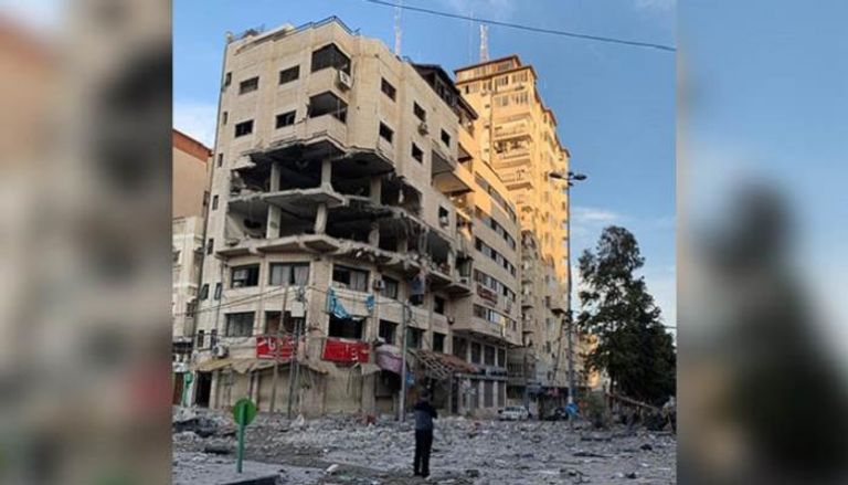 بناية في غزة تعرضت للقصف الإسرائيلي 