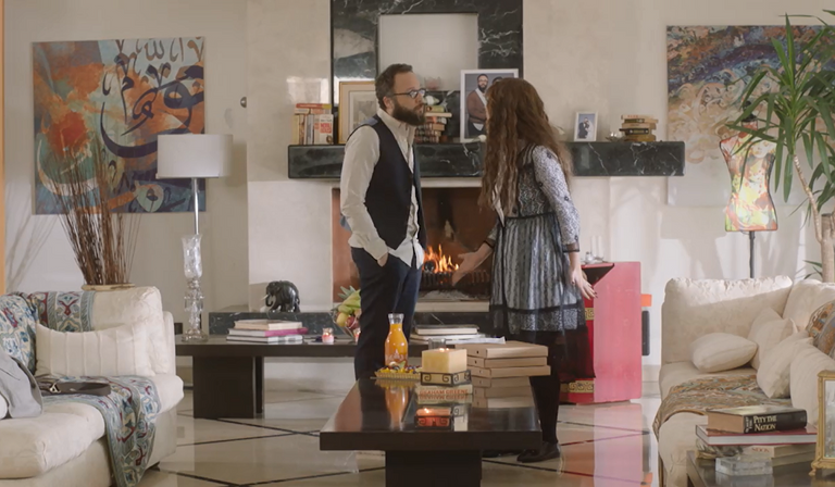 مشهد من مسلسل "عندما تشيخ الذئاب"