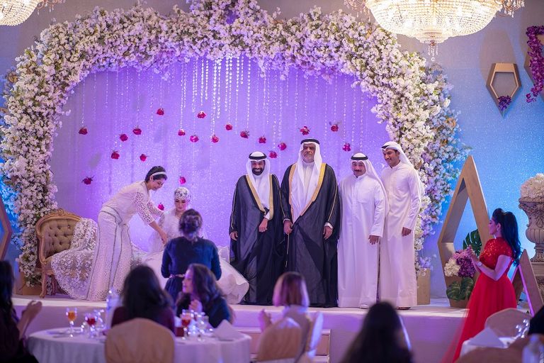 مشهد من مسلسل "عندما تشيخ الذئاب"