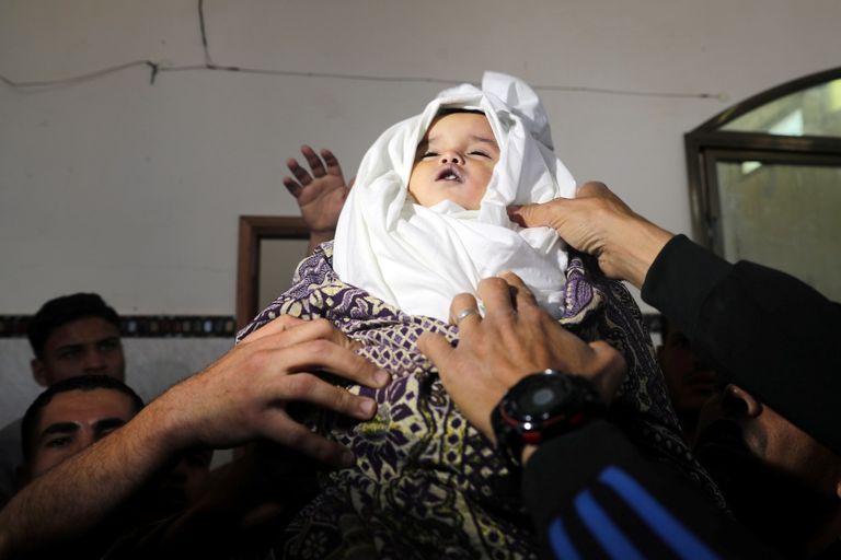 رضيعة استشهدت أمس في غارة إسرائيلية على غزة