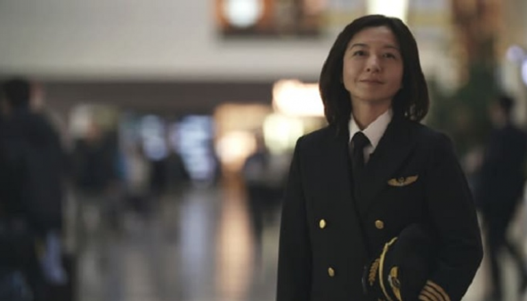 أول قائدة طيران تجاري في اليابان