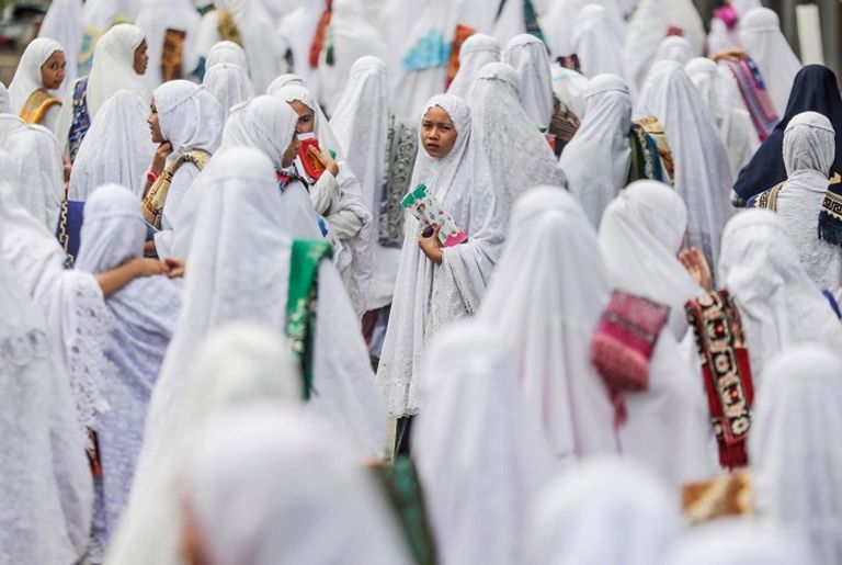 احتفالات الدول بأول أيام شهر رمضان