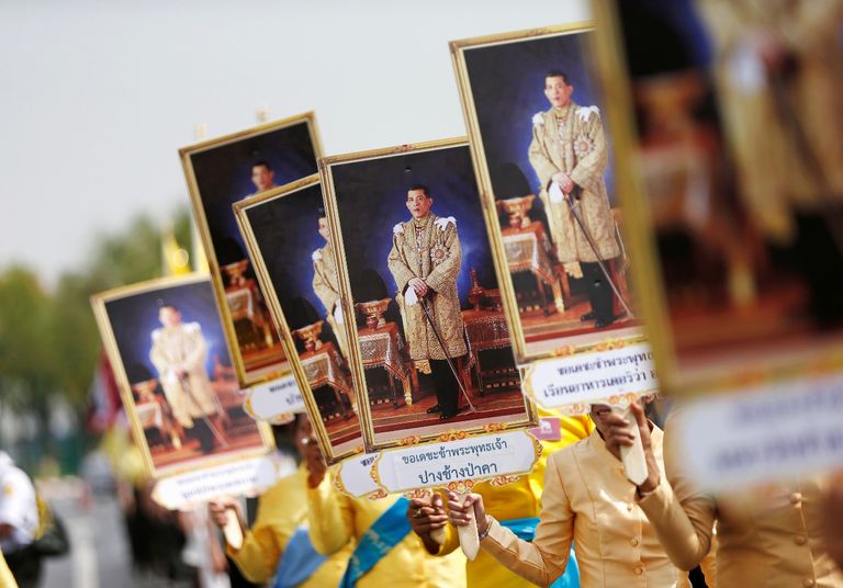 مسيرة أفيال لتحية الملك الجديد في تايلاند