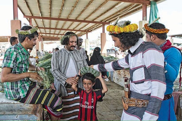 بعض من أكاليل الورد التي تمت صناعتها خلال العرض الحي في الشارقة