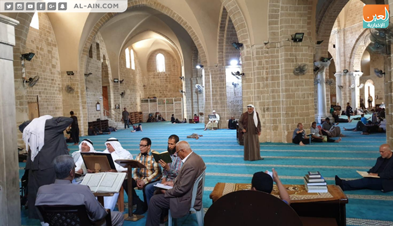 المسجد العمري بغزة "قبلة" الزوار في رمضان
