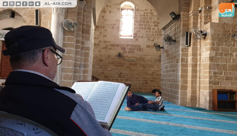 المسجد العمري بغزة "قبلة" الزوار في رمضان