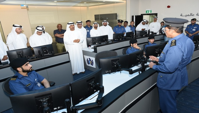 جمارك دبي تستخدم أفضل الأنظمة الإلكترونية لمراقبة العمليات الجمركية