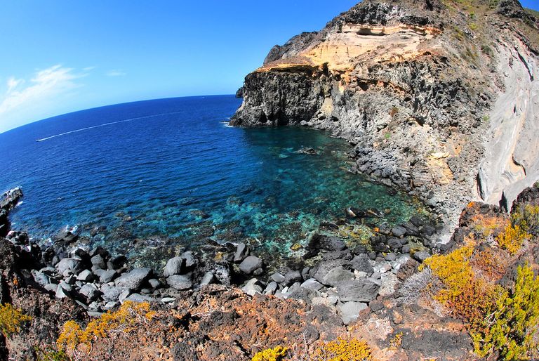 بانتيليريا.. لؤلؤة البحر الأبيض المتوسط السوداء