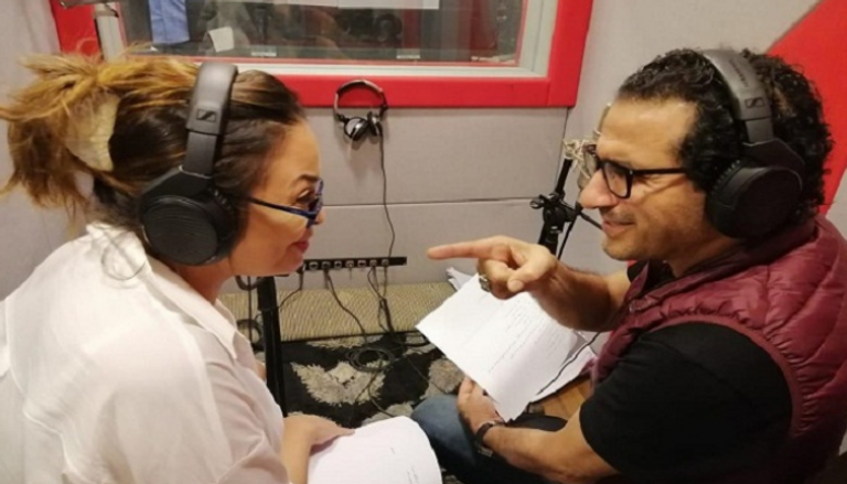 أحمد حلمي وداليا البحيري أثناء تسجيل المسلسل. 
