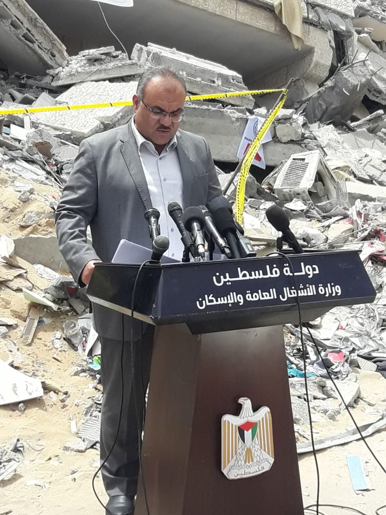 مؤتمر لوكيل وزارة الأشغال العامة والإسكان في غزة